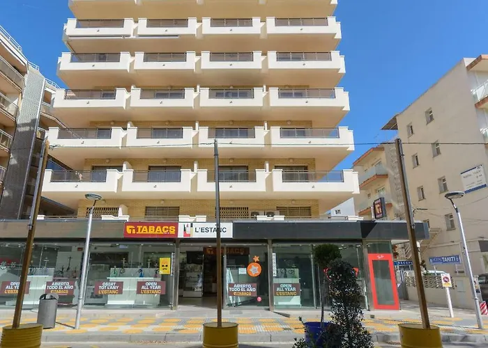Sant Jordi Zeus Corner